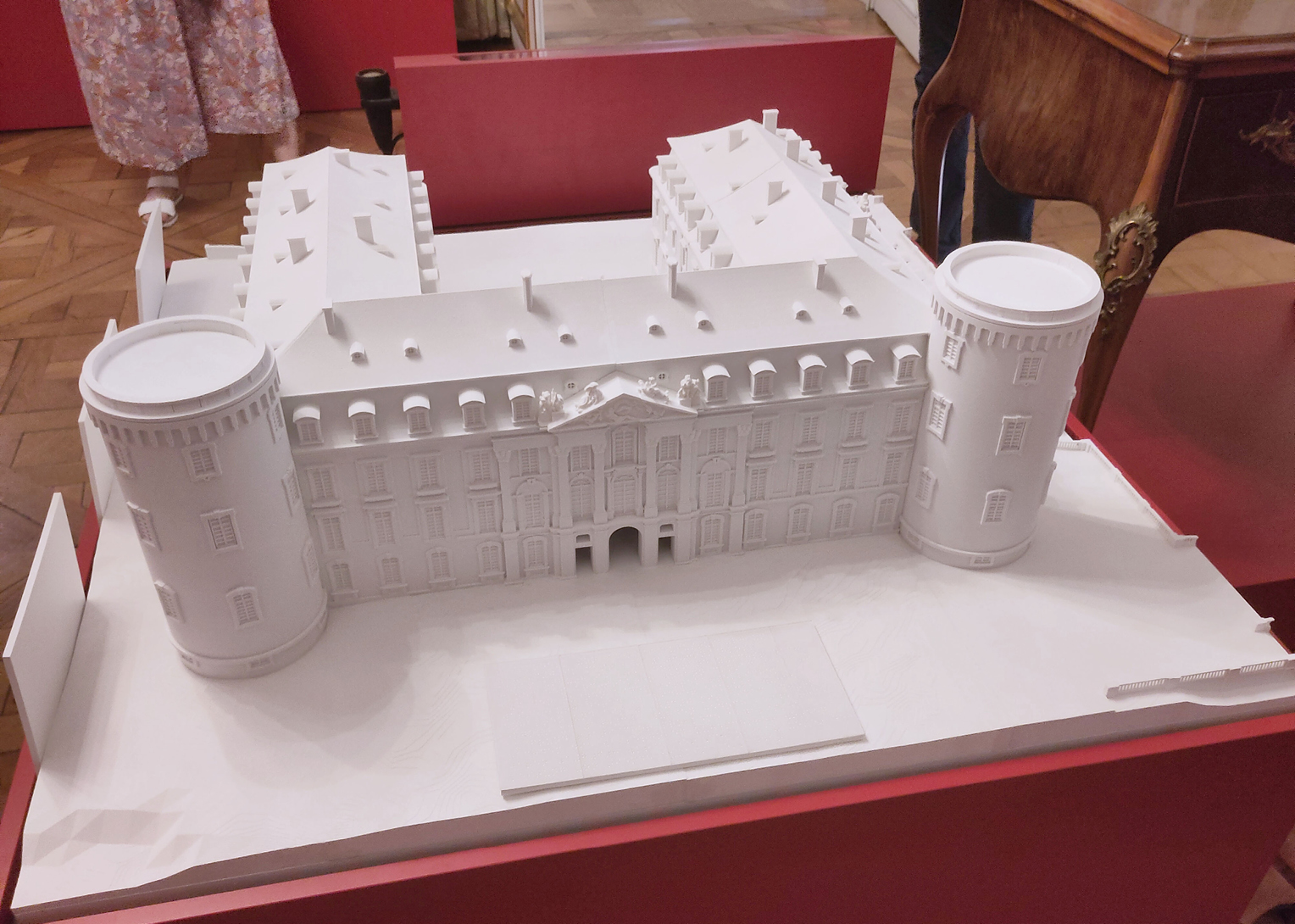 freundeskreis-bruehler-schloesser-und-gaerten-news-foerderprojekt-schloss-modell-ausstellung-4